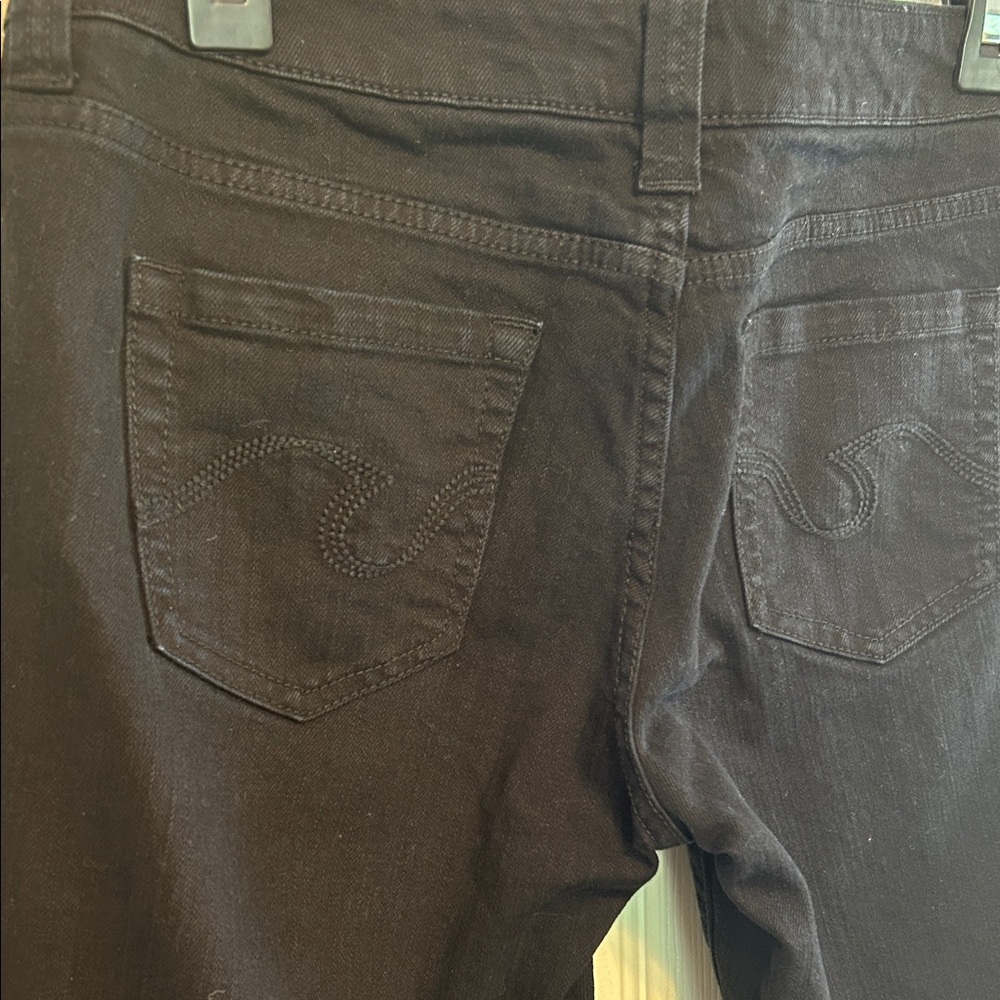 Refuge Black Denim Jeans with Wave Stitching and Spandex Stretch